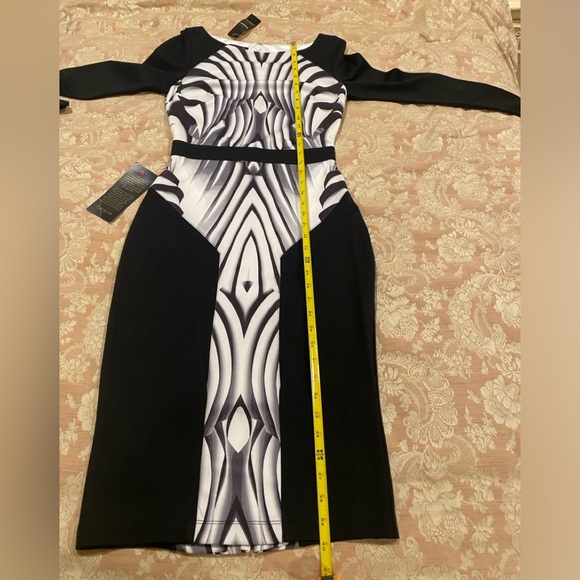 Bebe Size Small Long Sleeved Print Block Scuba Dress Robe Scuba Motif NWT - Picture 8 of 16